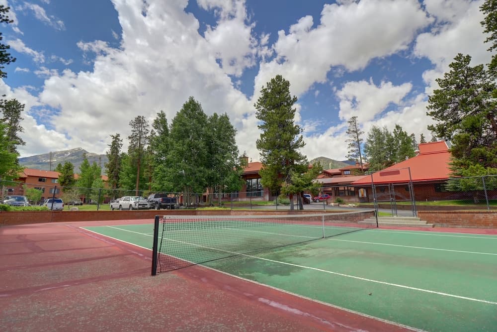 Sport court
