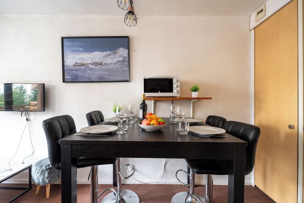 In-room dining