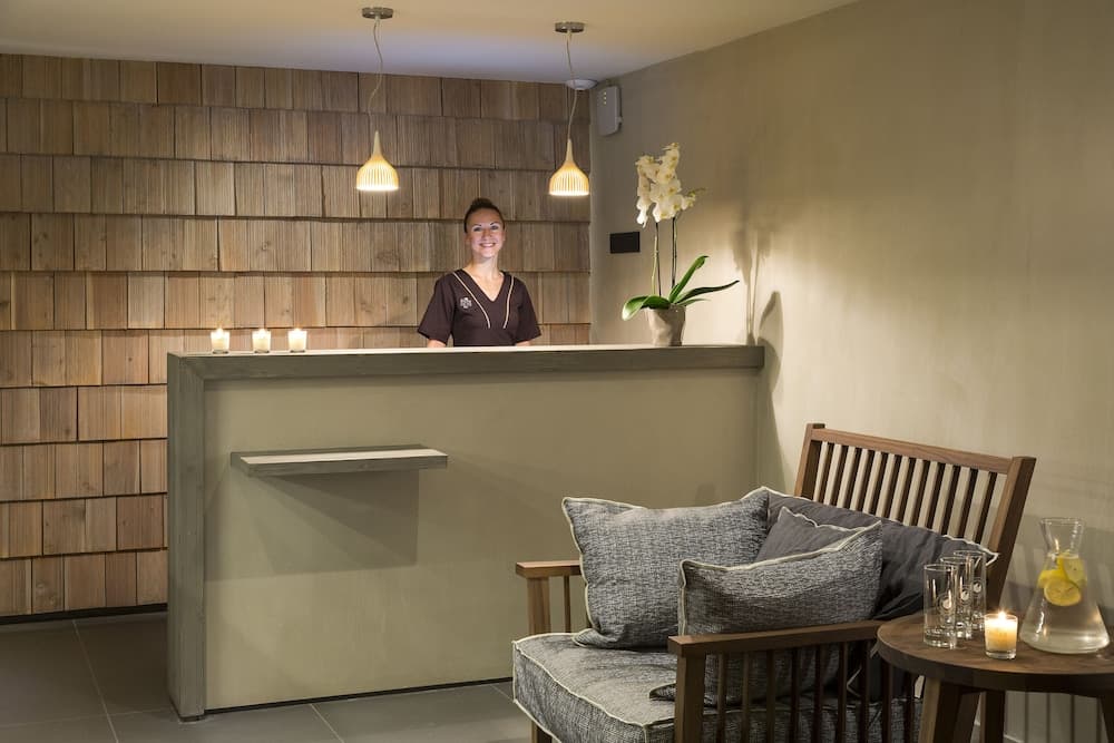 Spa reception