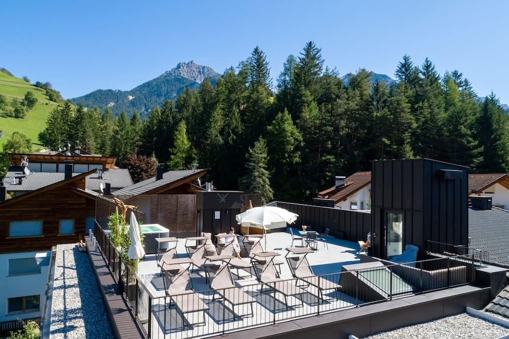 Sundeck