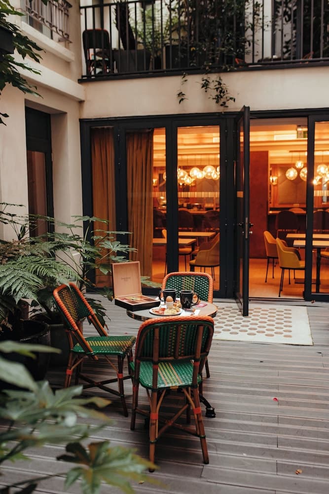Breakfast area