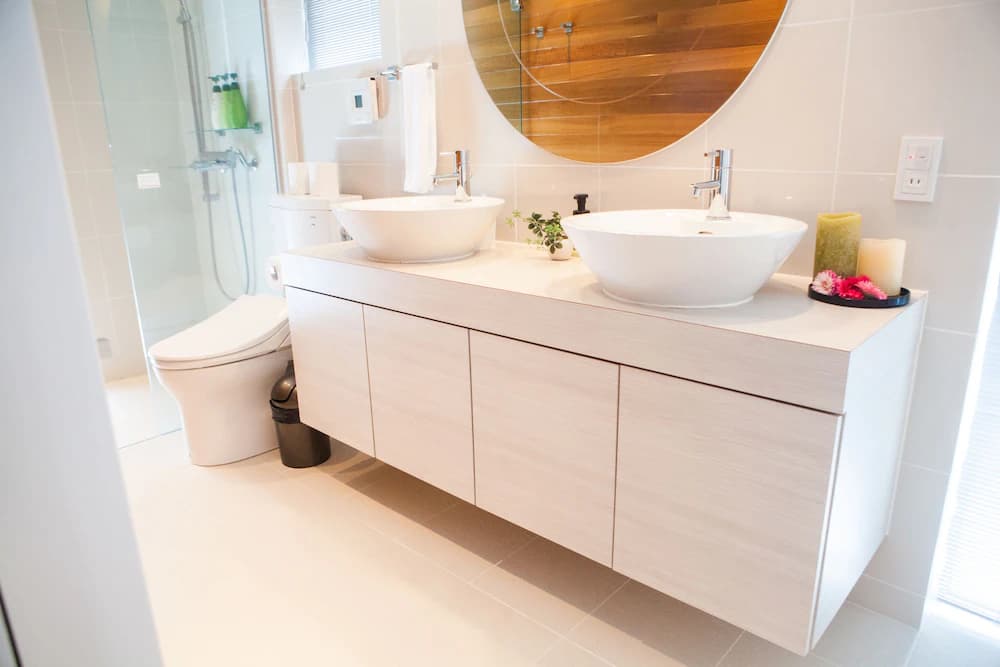 Bathroom sink