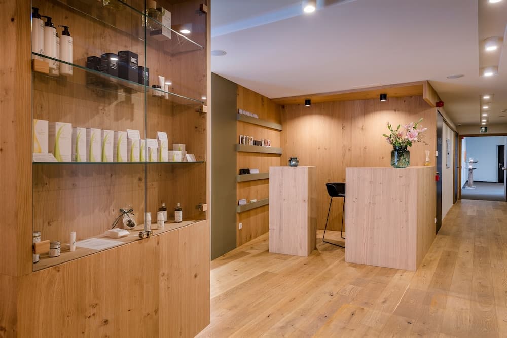 Spa reception