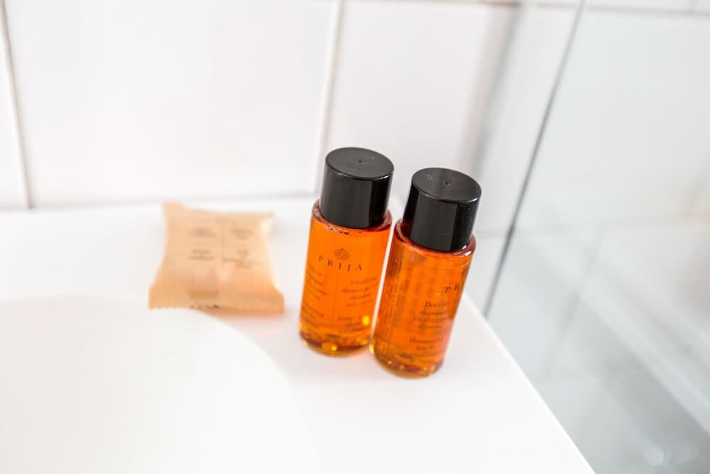 Bathroom amenities