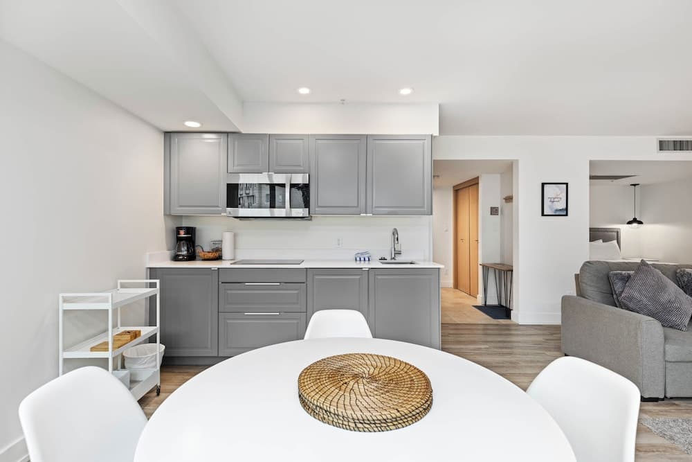Private kitchenette