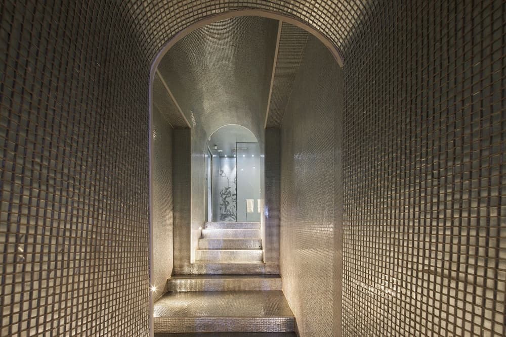 Steam room
