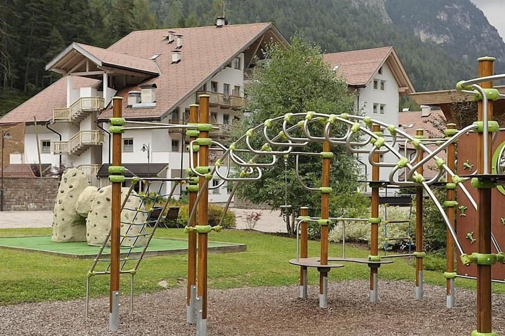 Children's play area - outdoor