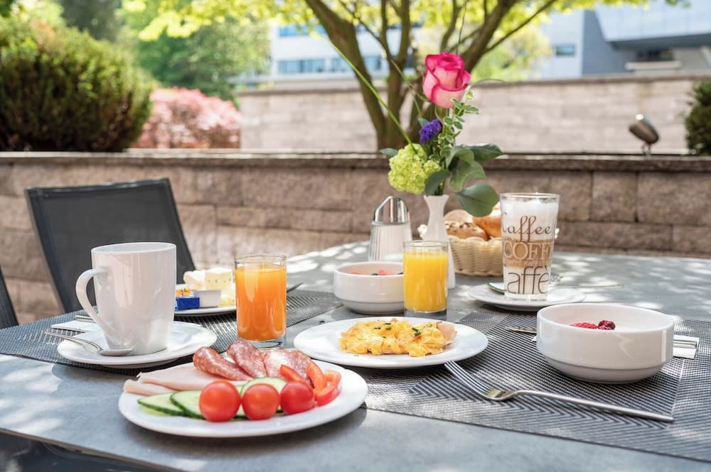 Breakfast meal