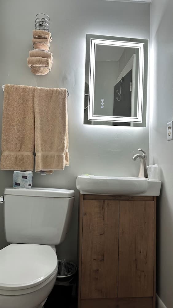 Bathroom amenities