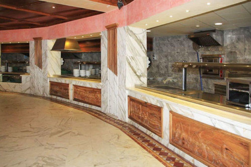 Food court