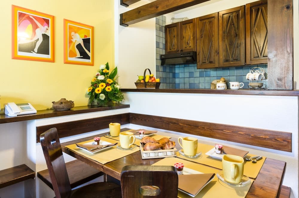 In-room dining