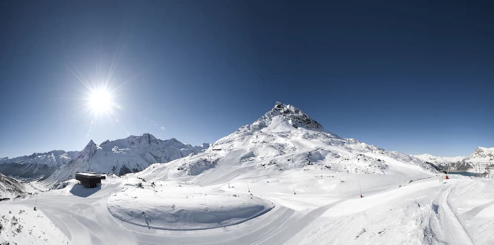 Snow and ski sports