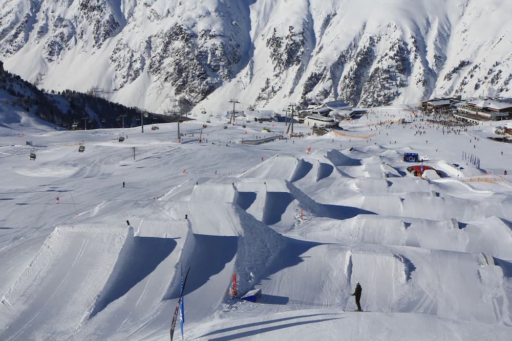 Snow and ski sports