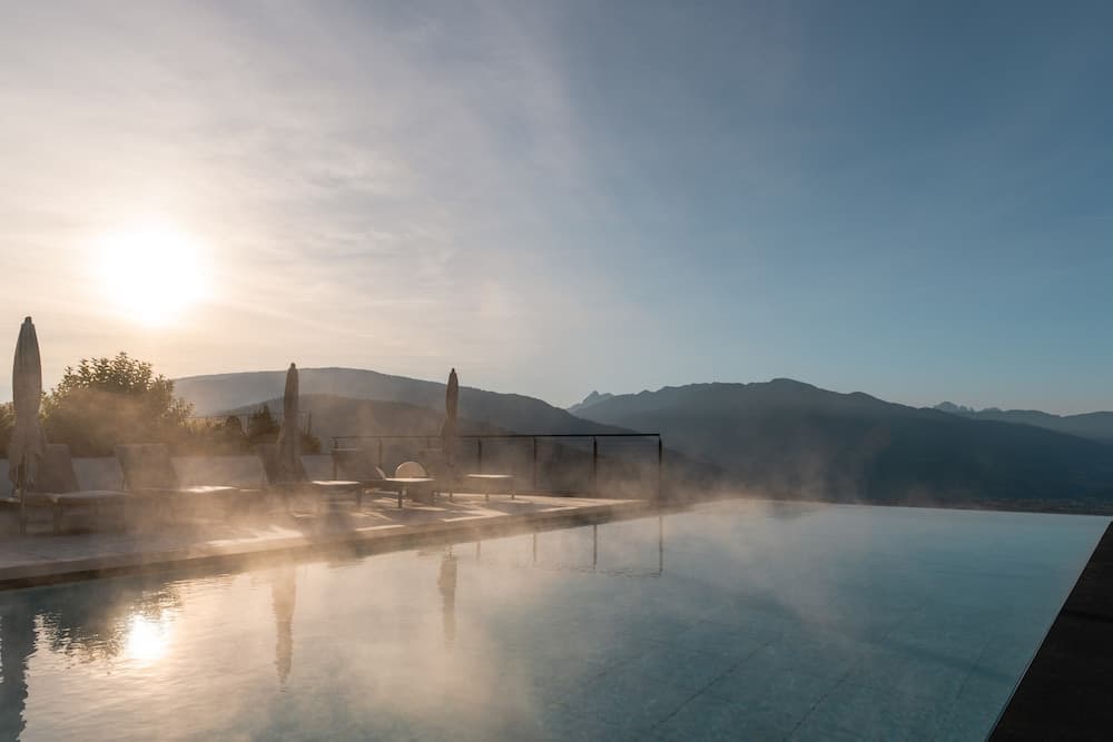 Infinity pool