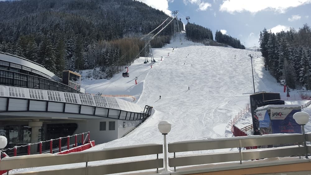 Snow and ski sports