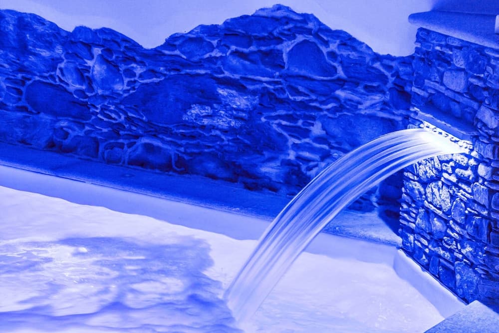 Pool waterfall