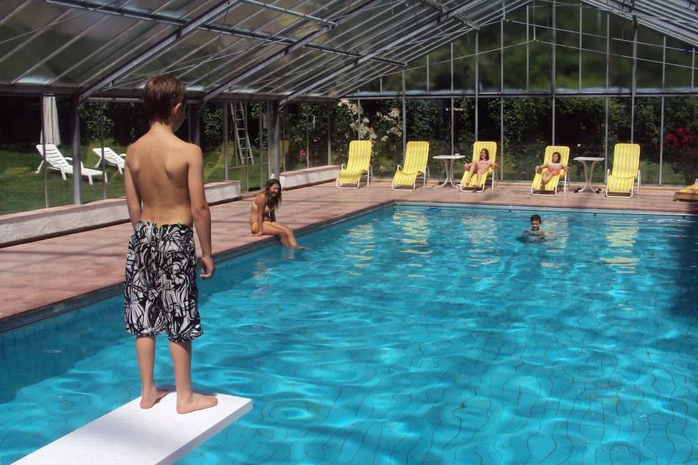 Indoor/outdoor pool