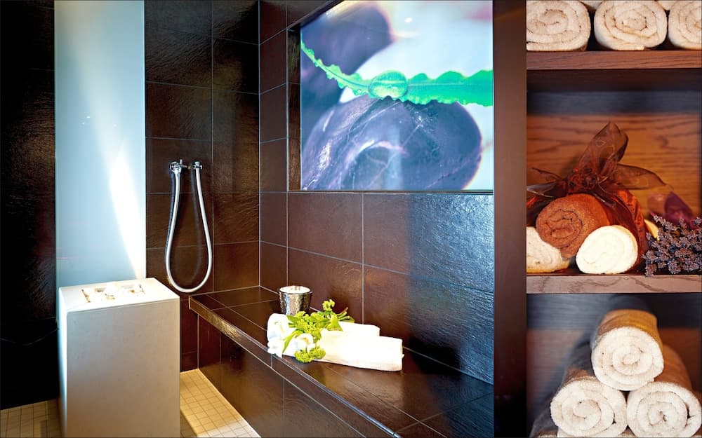 Steam room