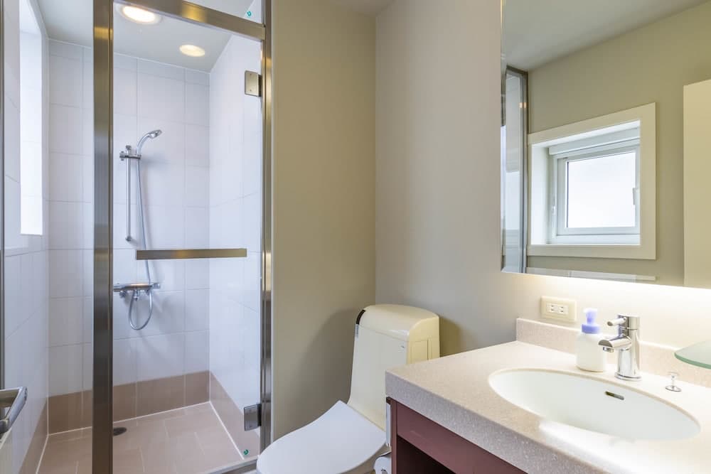 Bathroom shower
