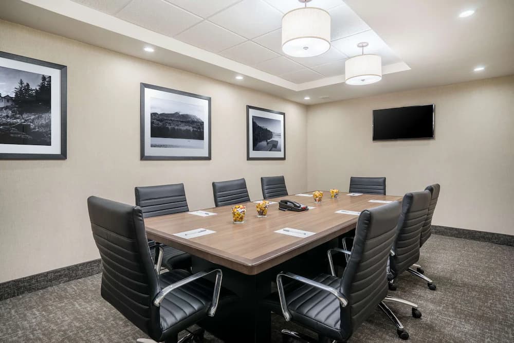 Meeting facility