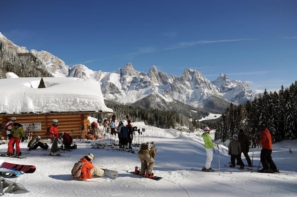 Snow and ski sports