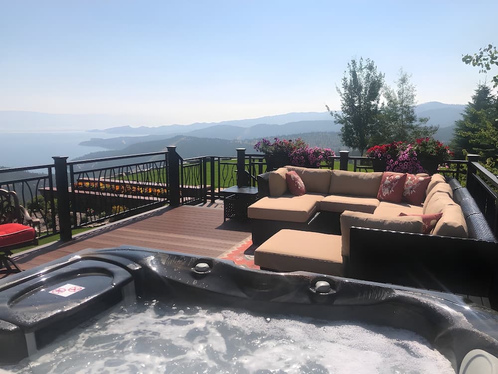 Private spa tub