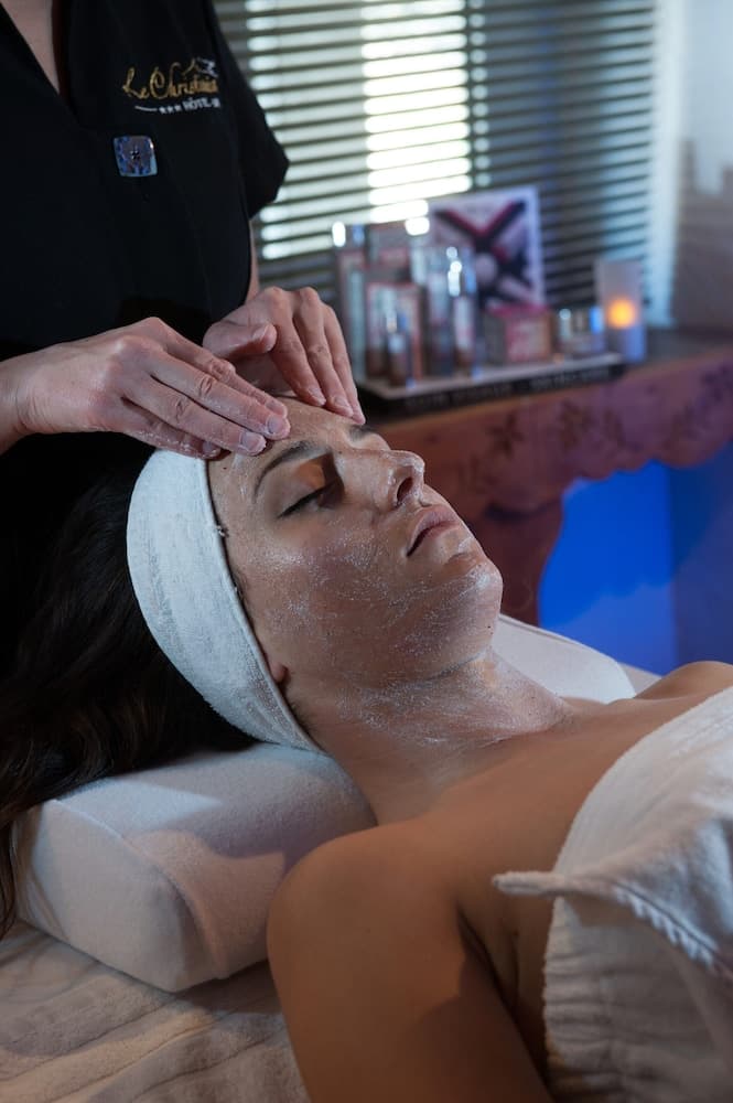 Facial