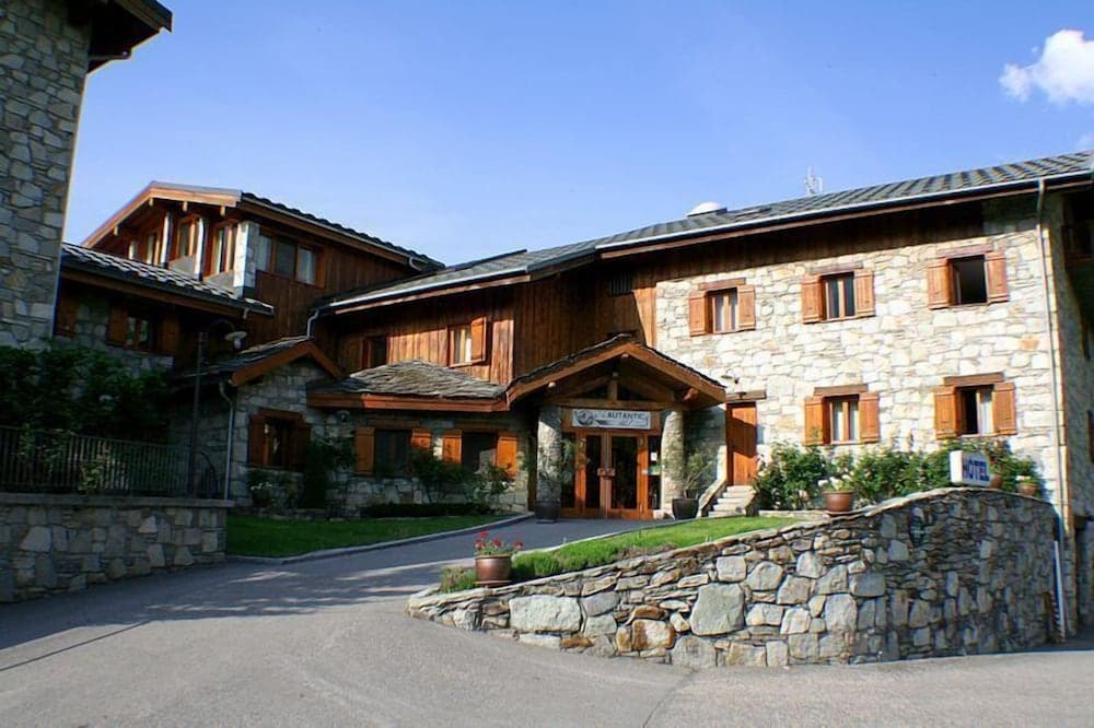 Primary image