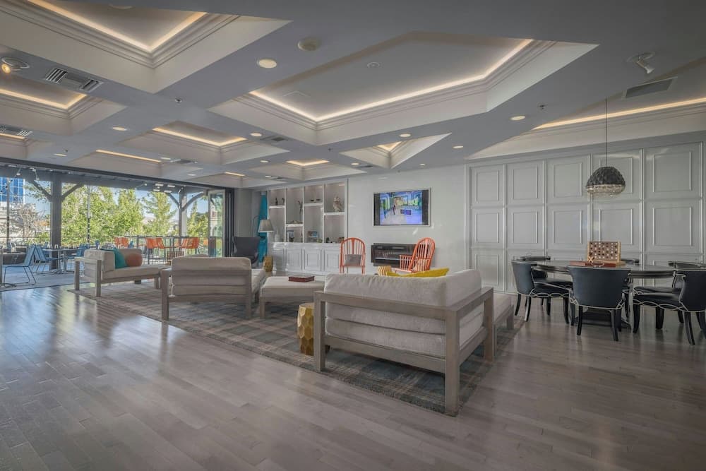 Lobby lounge