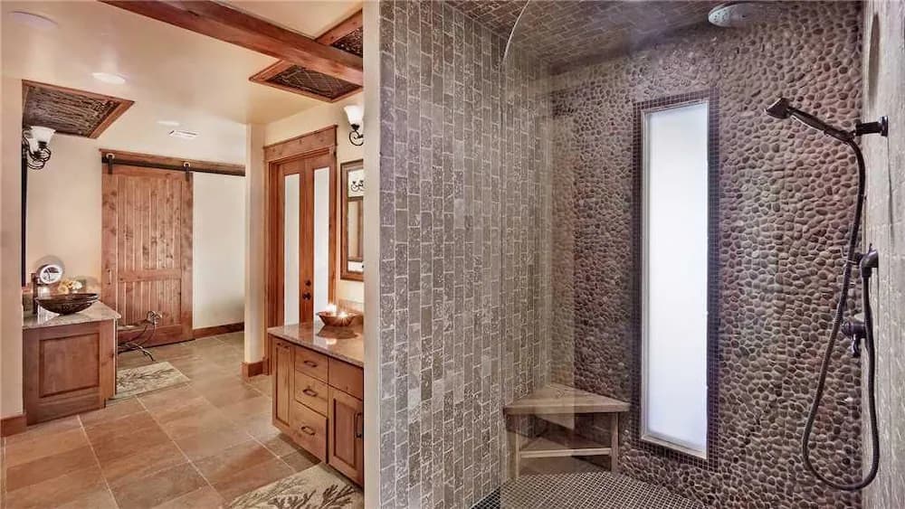 Bathroom shower