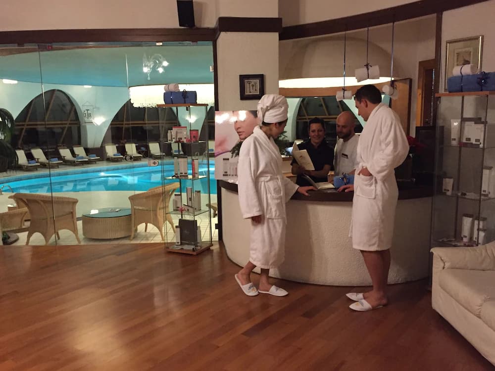 Spa reception