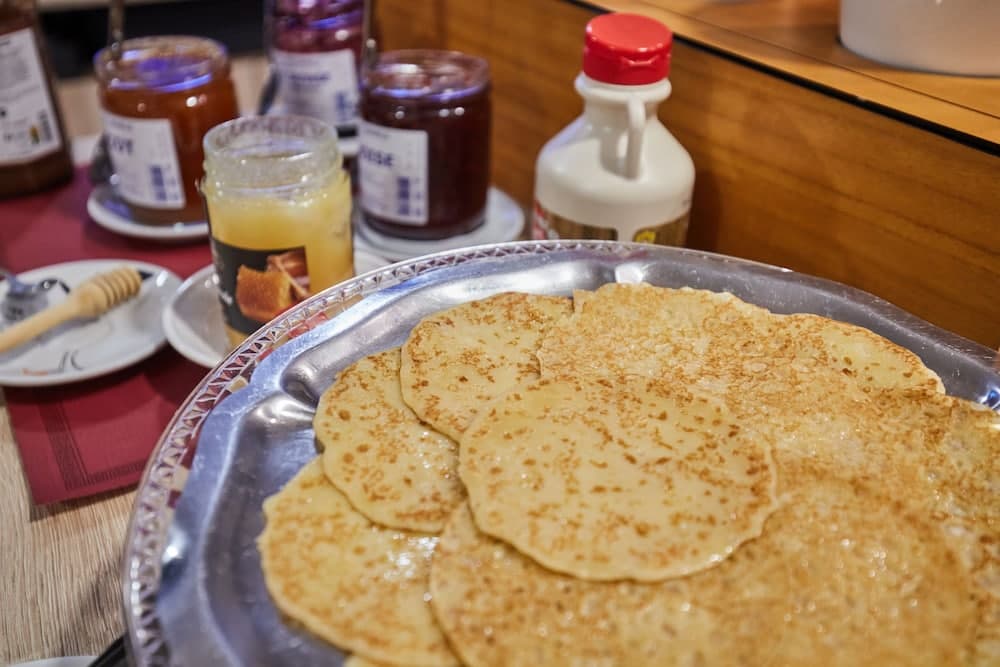 Breakfast buffet