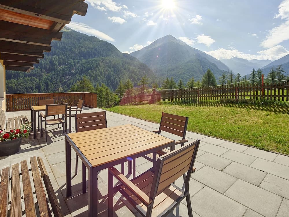 Sundeck