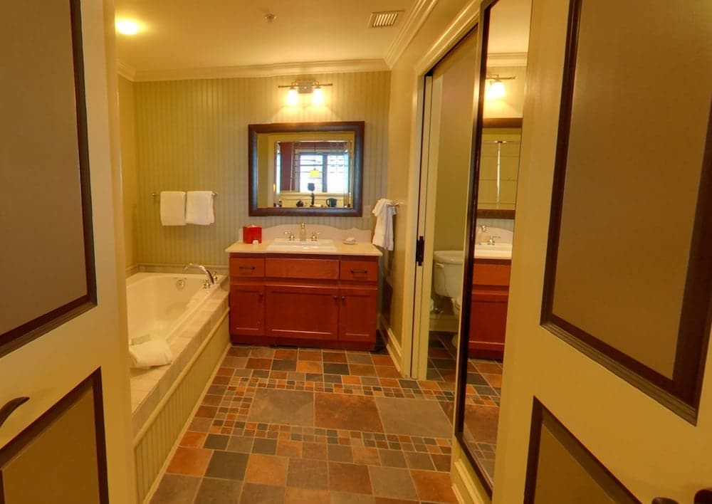 Bathroom amenities