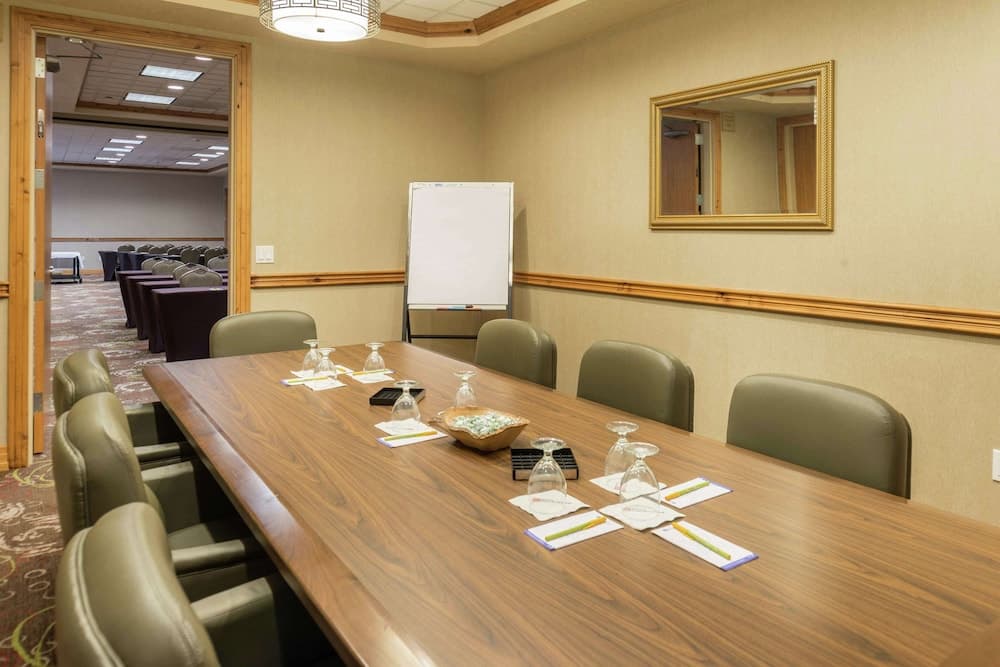 Meeting facility