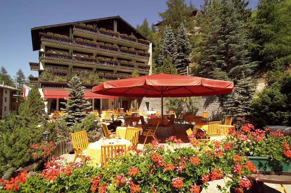 Sundeck