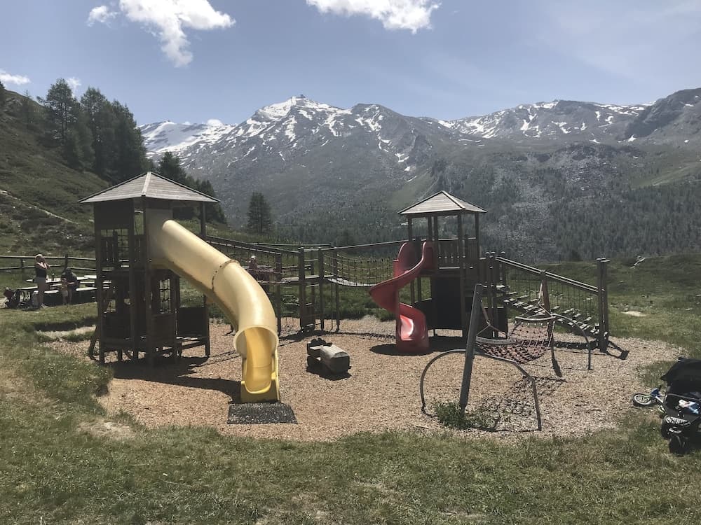 Children's play area - outdoor