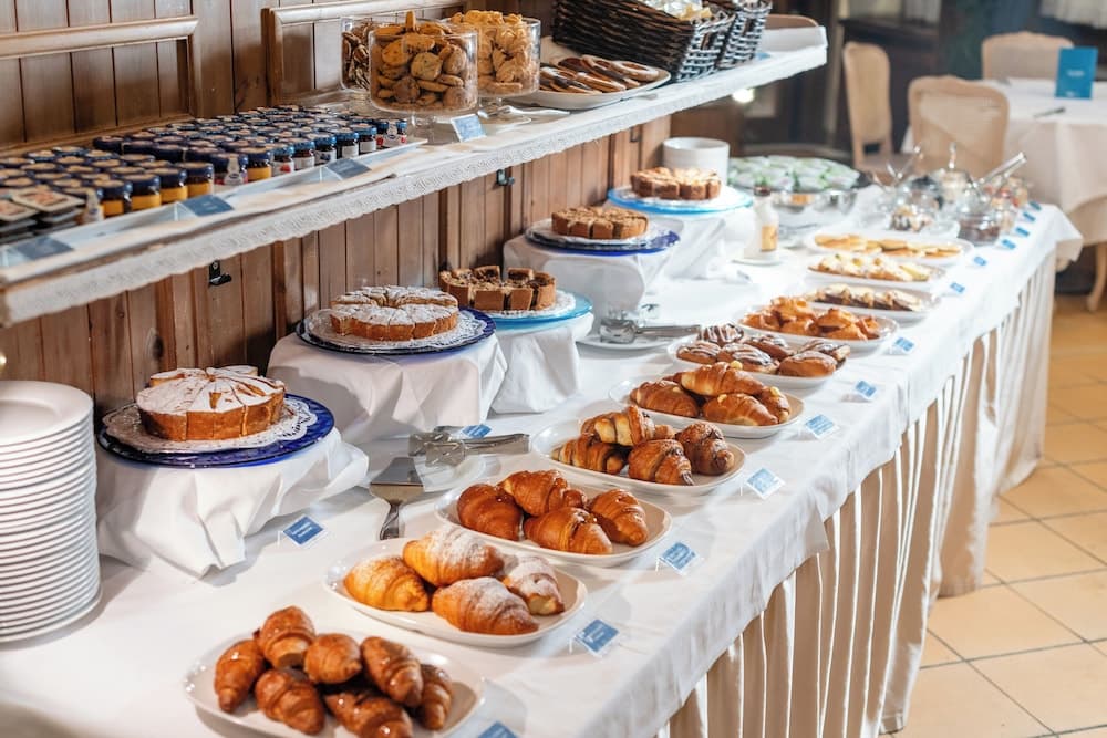 Breakfast buffet