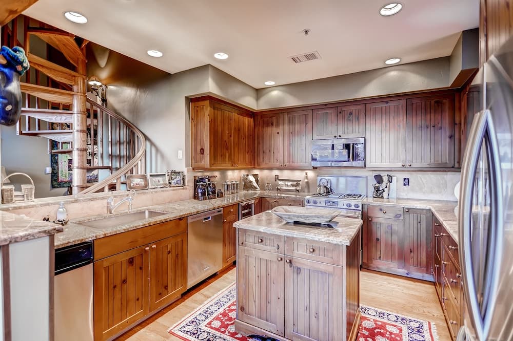 Private kitchenette