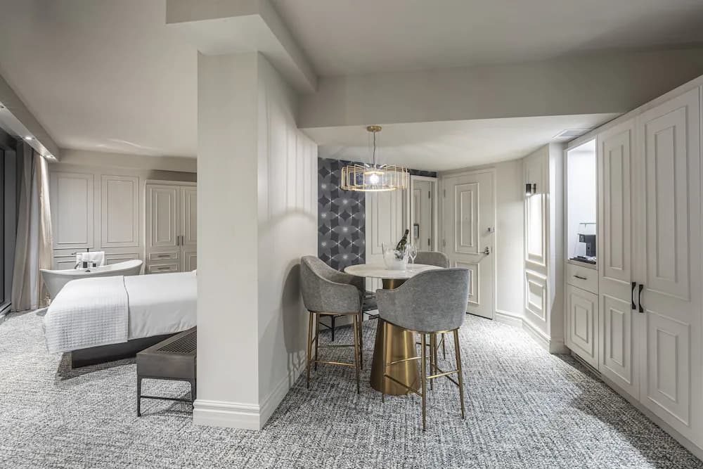Private kitchenette