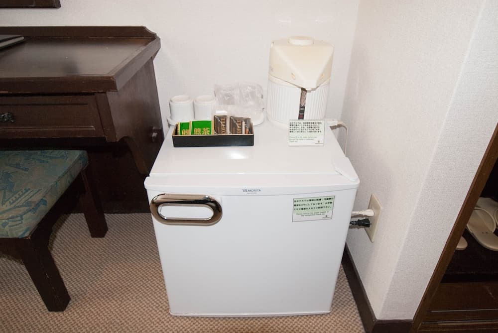 Mini-refrigerator