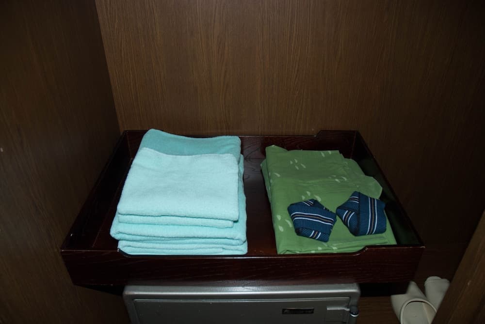 Bathroom amenities