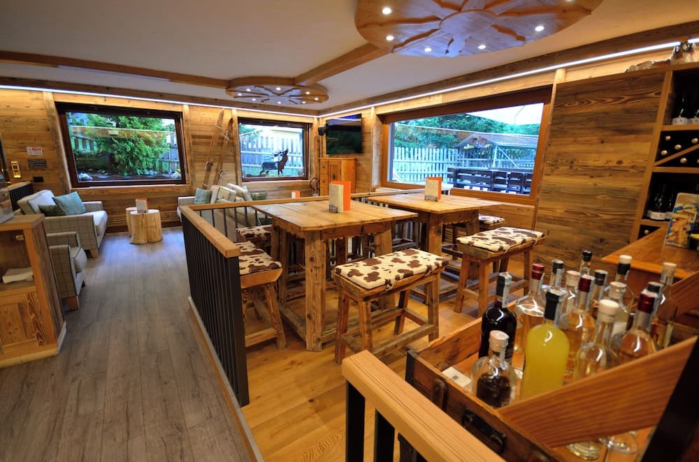 Snack bar