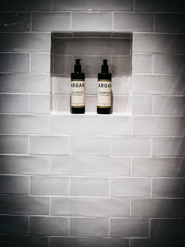 Bathroom amenities