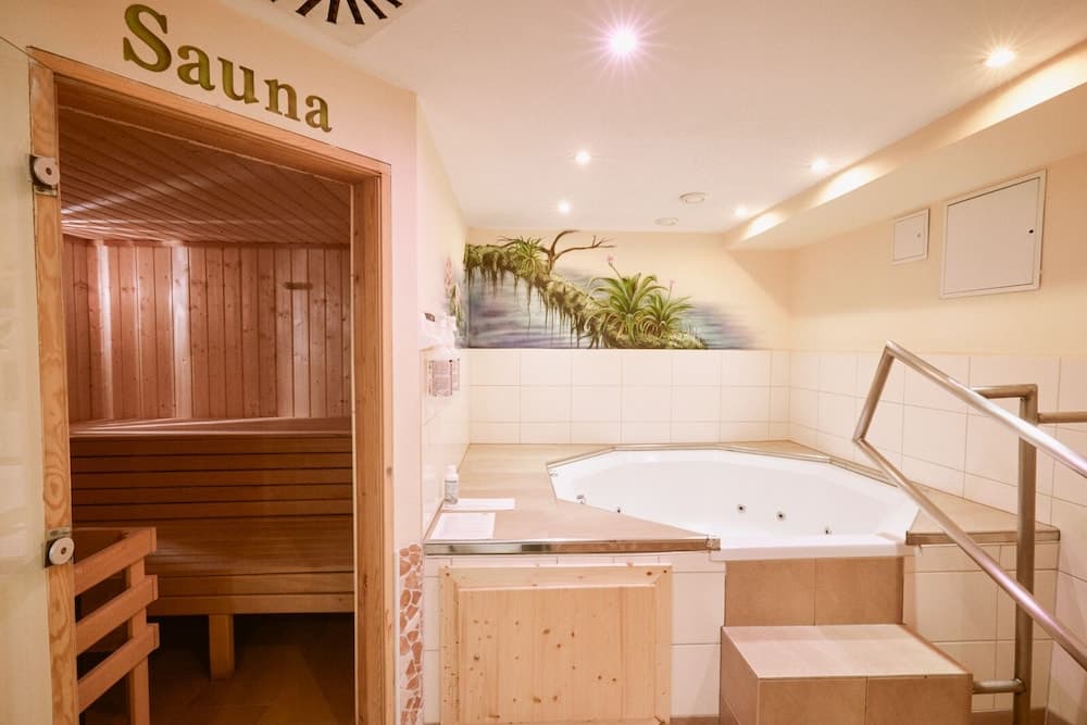 Indoor spa tub