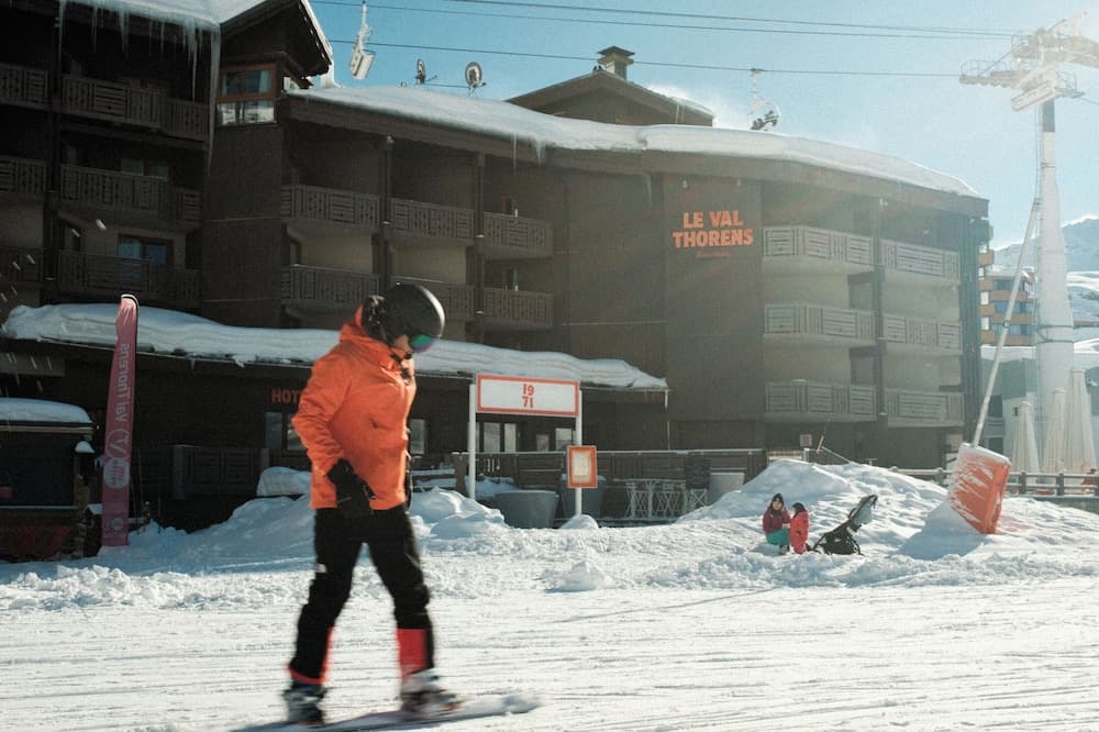 Skiing