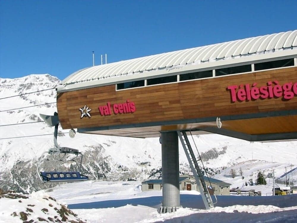 Ski hill