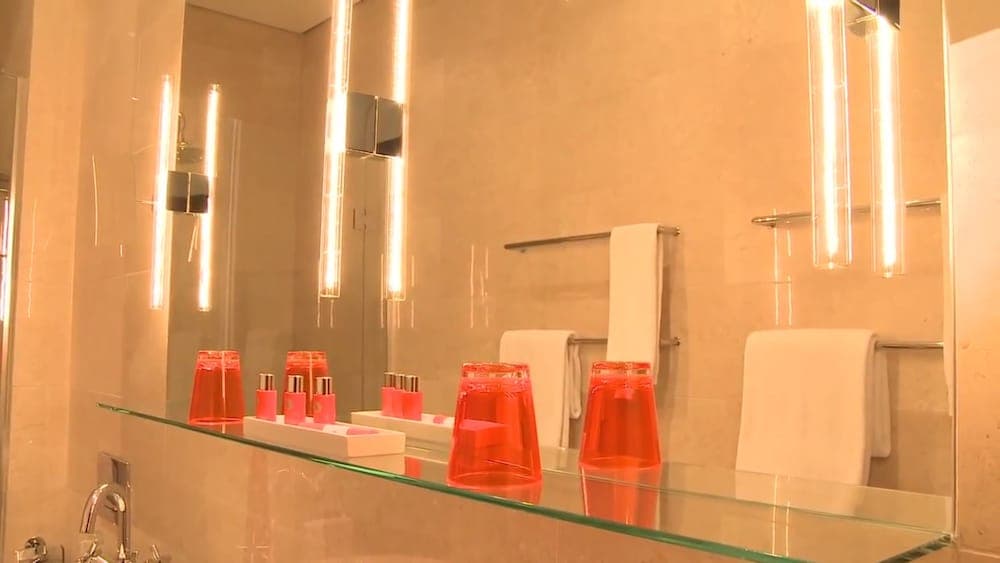 Bathroom amenities
