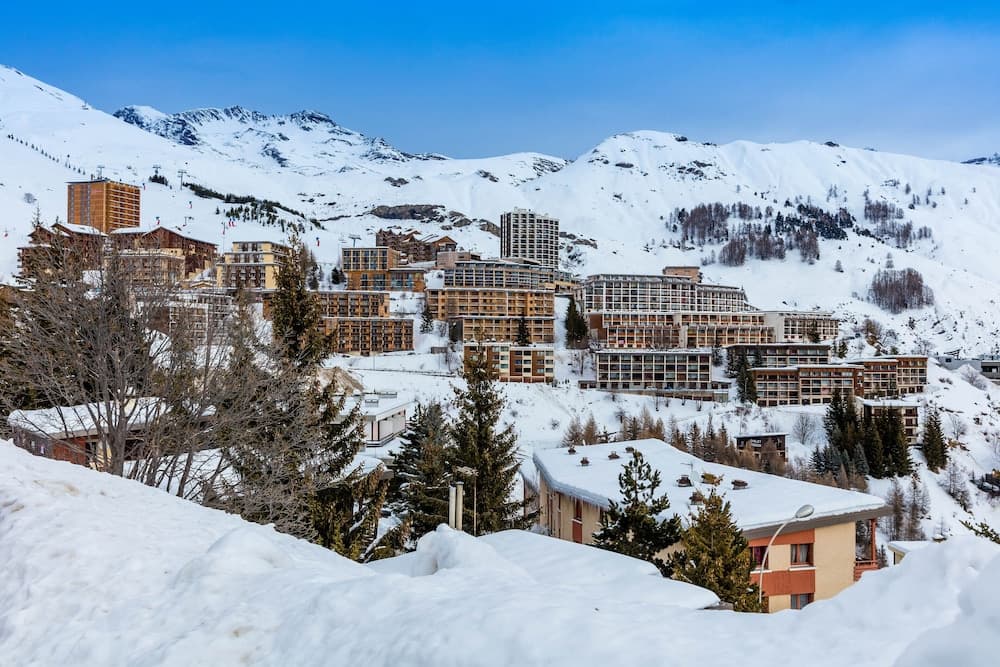Snow and ski sports
