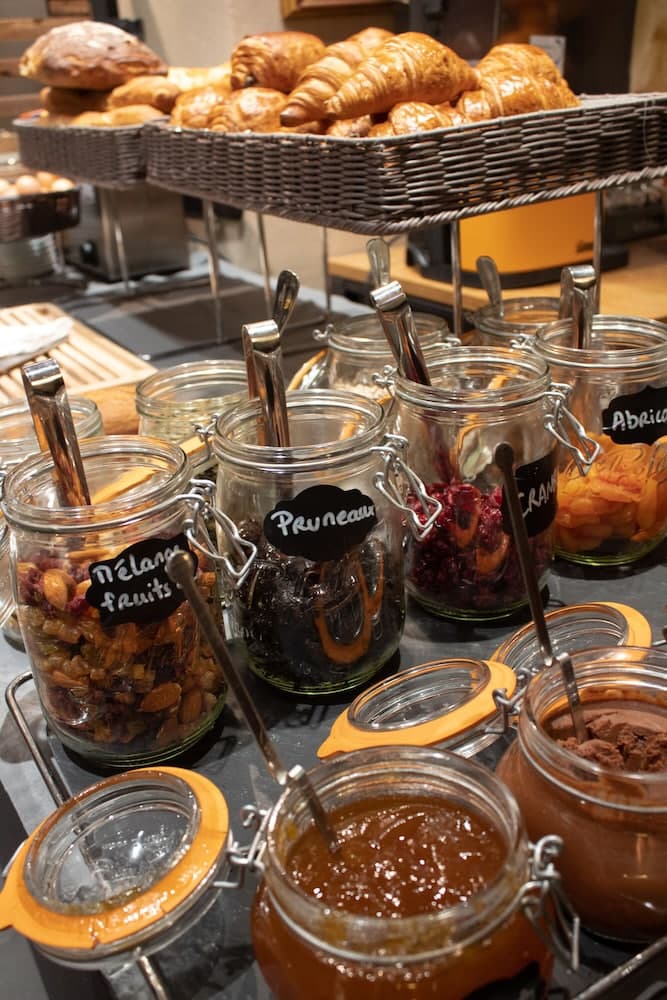 Breakfast buffet